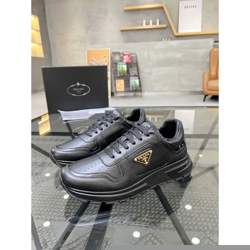 Pra*a casual shoes